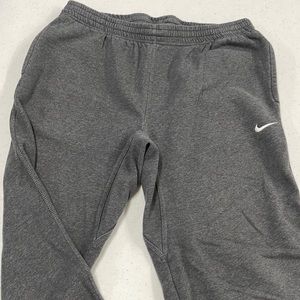 Men’s gray Nike sweatpants